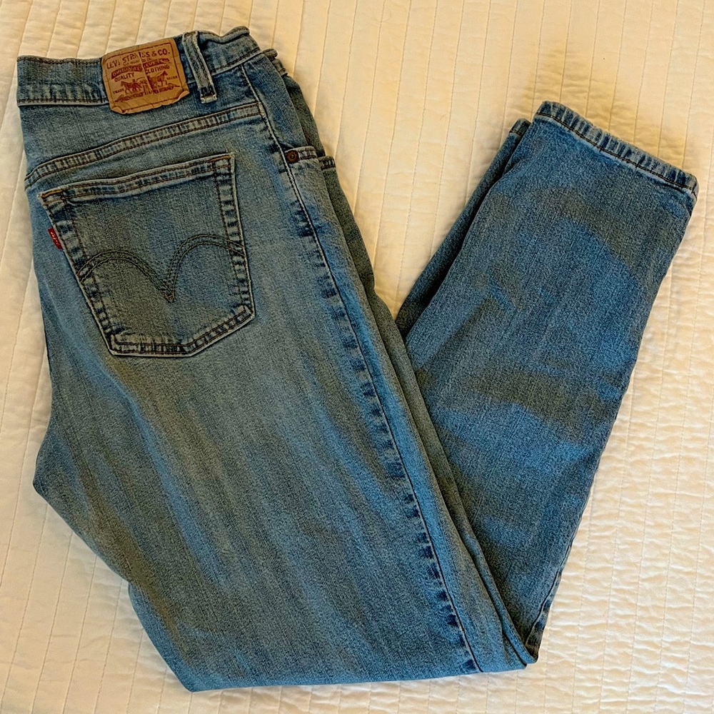 RARE Levi’s 550 relaxed fit straight leg denim!